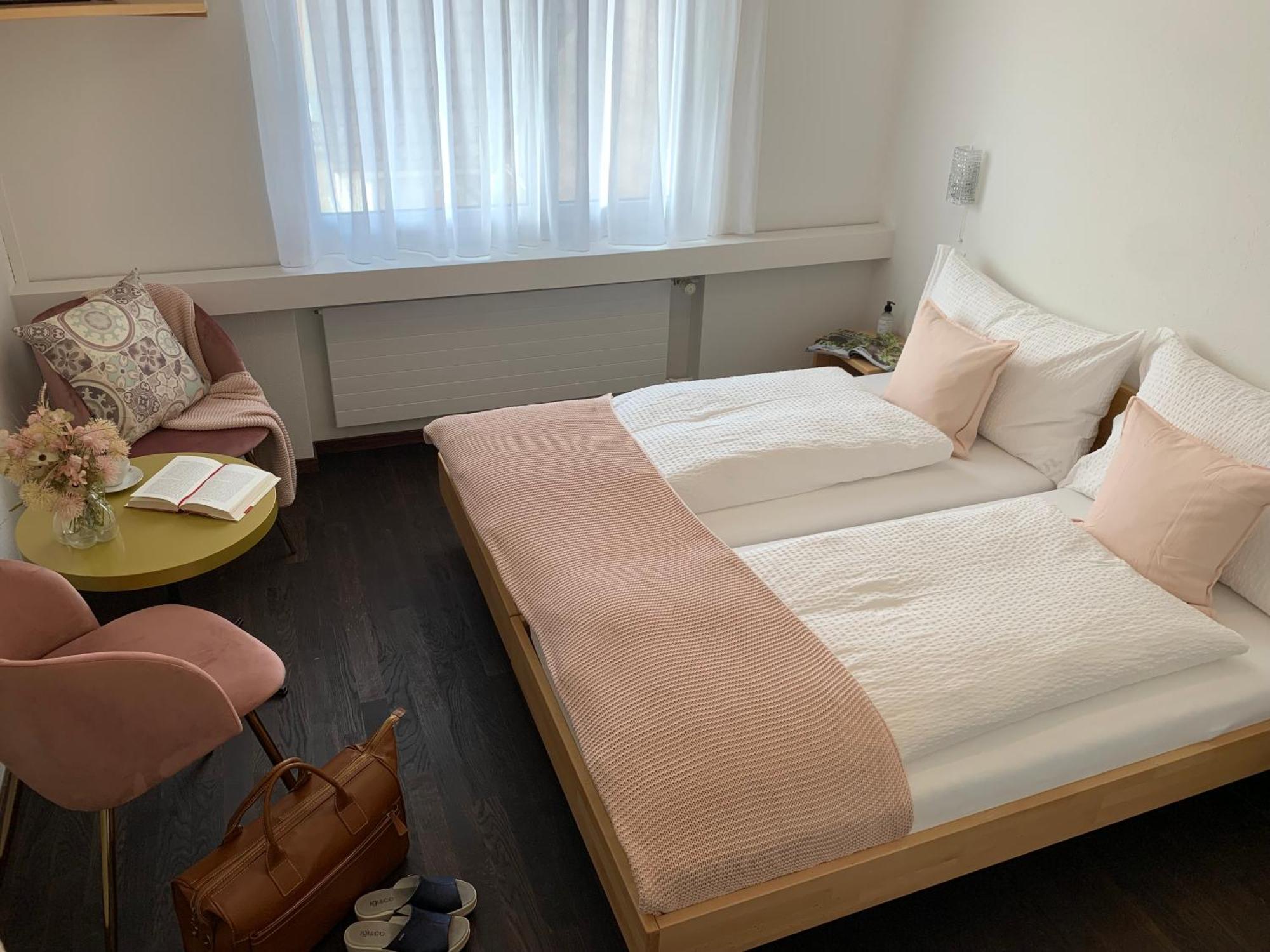 Hotel B&B Stossplatz أبنزل المظهر الخارجي الصورة